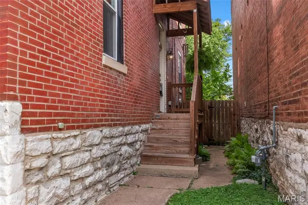 3442 California AVE, St Louis, MO 63118