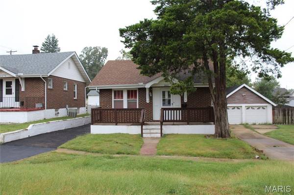 3603 Eminence BLVD, St John, MO 63114