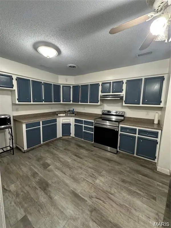 1330 N Sprigg ST #1, Cape Girardeau, MO 63701