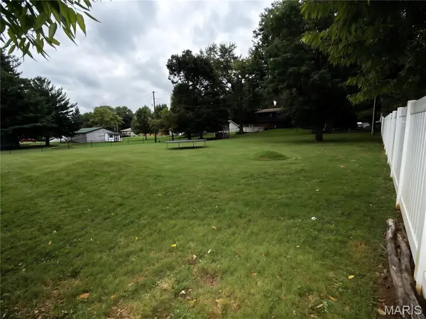 5624 Old Keebler RD, Collinsville, IL 62234
