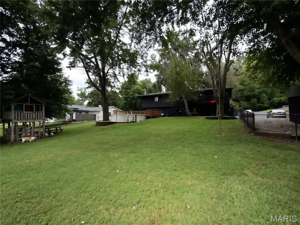 5624 Old Keebler RD, Collinsville, IL 62234