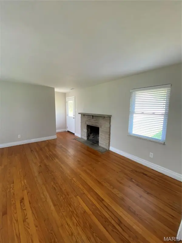 5466 Keller RD, St Louis, MO 63128