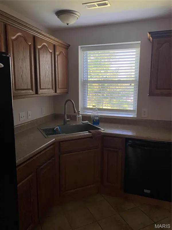 5466 Keller RD, St Louis, MO 63128