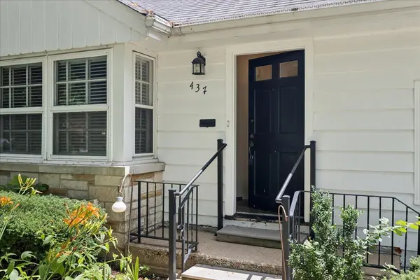 437 S Edgewood AVE, La Grange, IL 60525