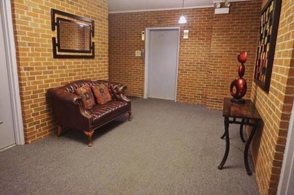 950 Washington BLVD #109, Oak Park, IL 60302