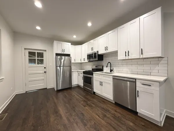 1218 Maple AVE #1, Berwyn, IL 60402