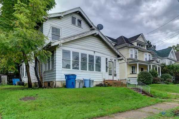310 W 5th ST, Dixon, IL 61021