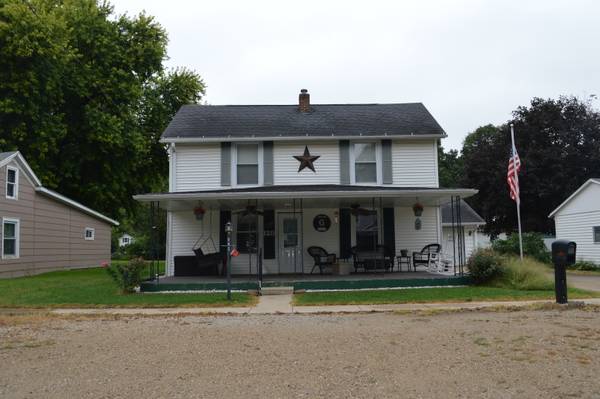 125 N Washington ST, Tiskilwa, IL 61368