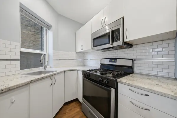 2265 W Diversey AVE, Chicago, IL 60647