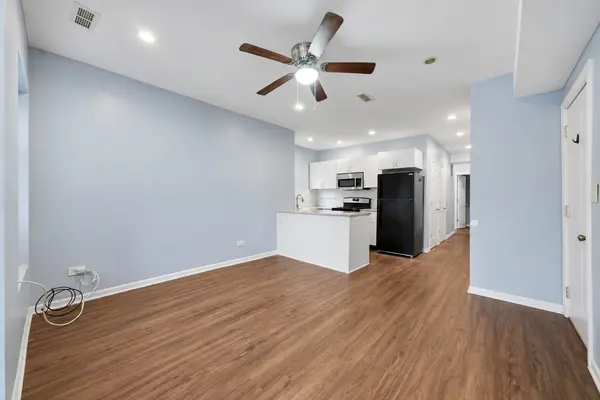 2265 W Diversey AVE, Chicago, IL 60647