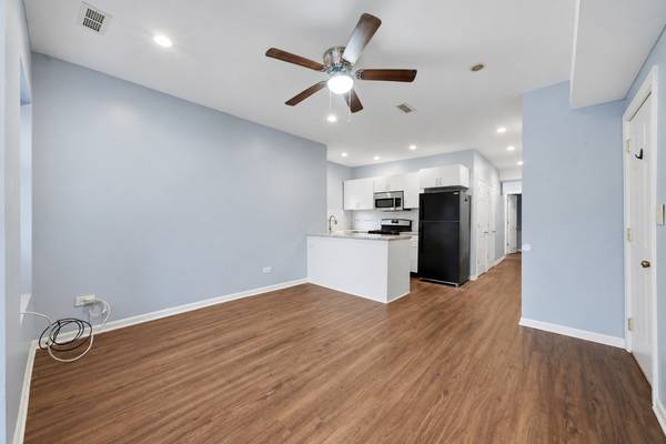 2265 W Diversey AVE, Chicago, IL 60647