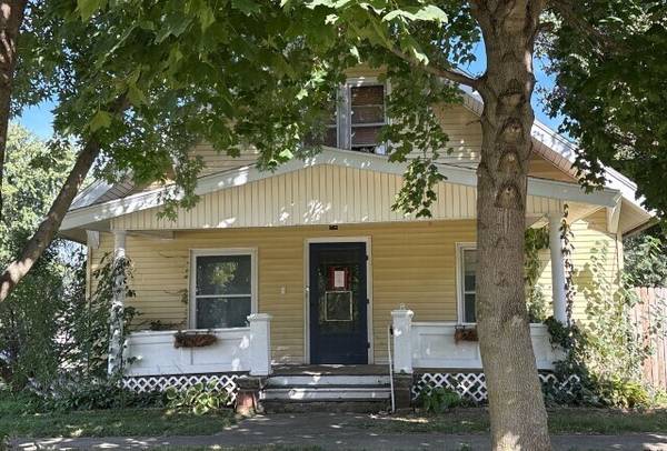 295 N Chamberlain ST, Roseville, IL 61473