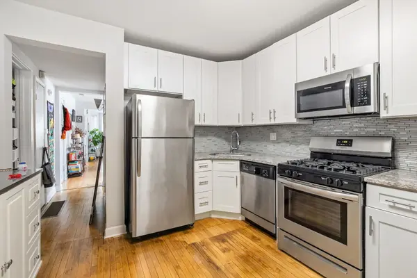 862 N Marshfield AVE, Chicago, IL 60622