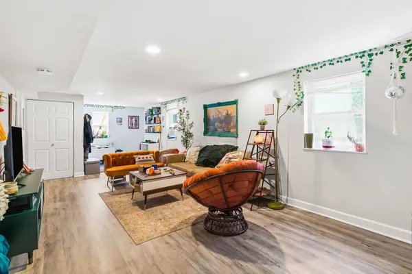 862 N Marshfield AVE, Chicago, IL 60622