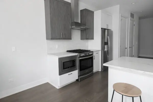 2217 W Madison ST #314, Chicago, IL 60612