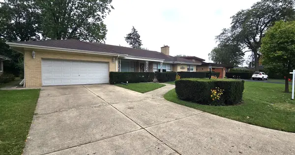 6425 N KNOX AVE, Lincolnwood, IL 60712