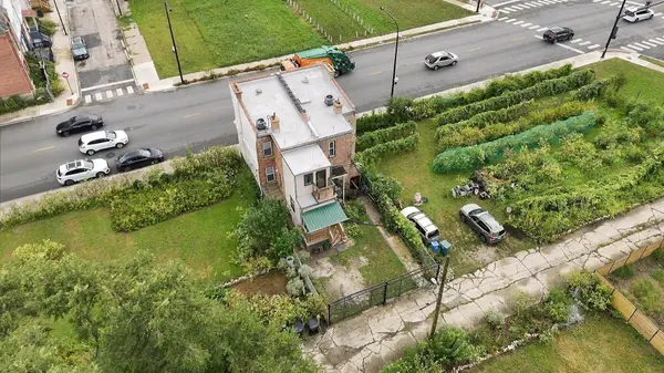 24 S Sacramento BLVD, Chicago, IL 60612