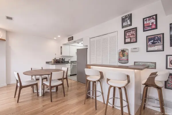 1201 W Diversey Pkwy #3A, Chicago, IL 60614
