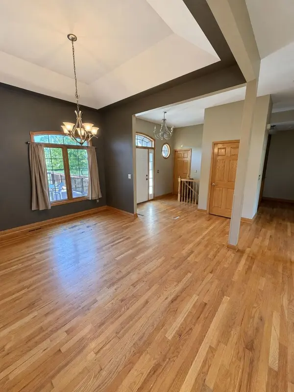 635 Nathan Lattin LN, Sycamore, IL 60178