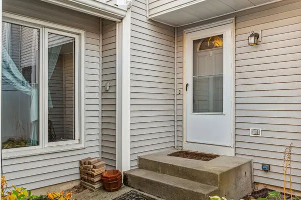 527 WINSTON LN #527, Deerfield, IL 60015