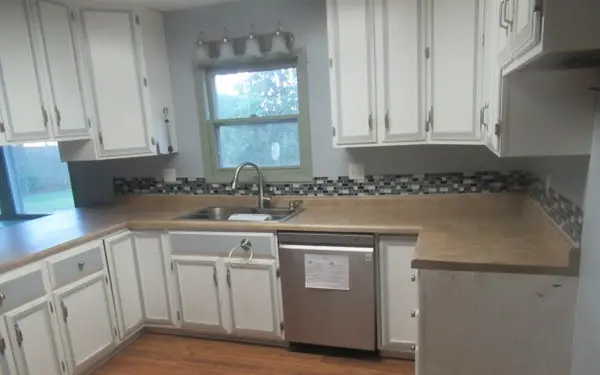 323 Berwick DR, Aurora, IL 60506