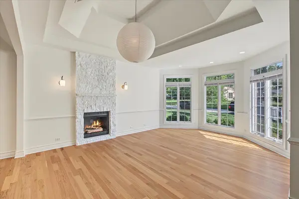 1009 Douglas AVE, Naperville, IL 60540