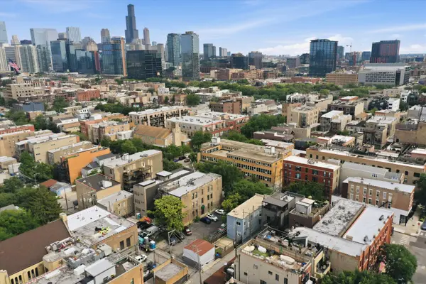 1354 W Ohio ST, Chicago, IL 60642
