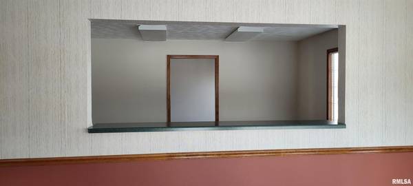 1300 N Reed Station RD, Carbondale, IL 62901