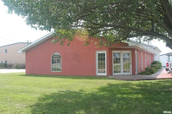 1300 N Reed Station RD, Carbondale, IL 62901