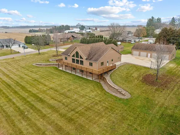 101 E 13th ST, Sumner, IA 50674