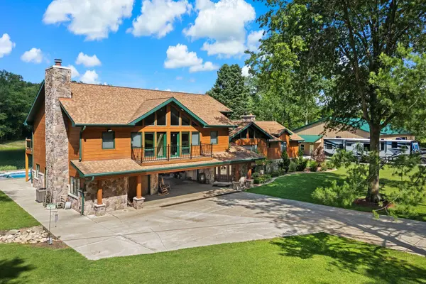 3255 S Wozniak RD, La Porte, IN 46350