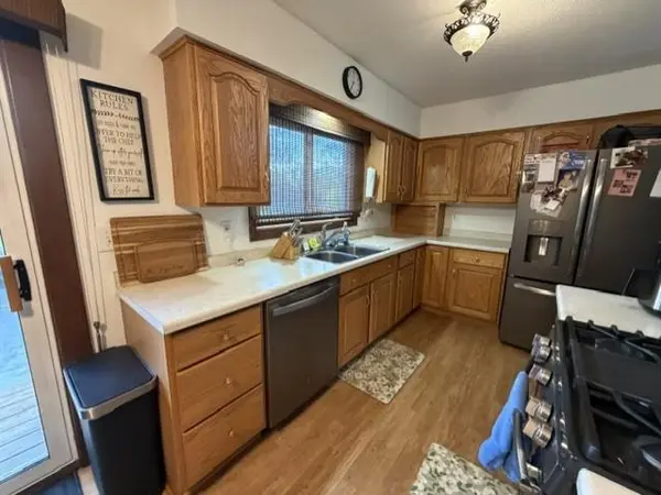 608 S Donnelly AVE, Litchfield, MN 55355