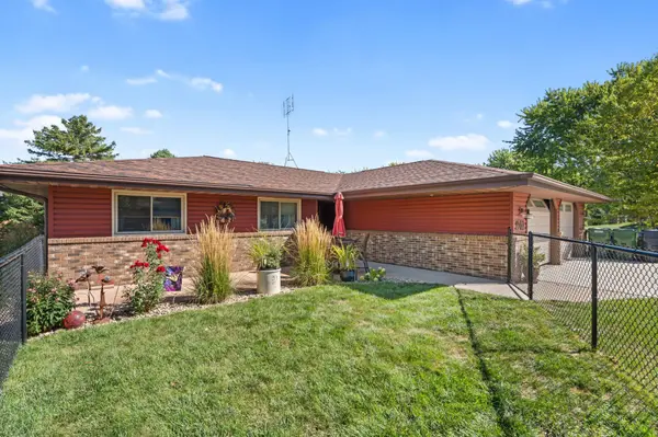 1040 Miles DR, Worthington, MN 56187