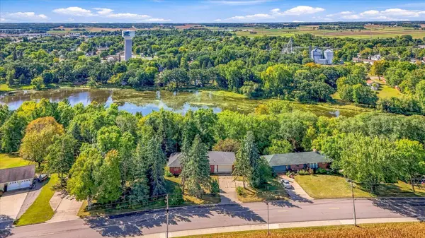 34 5th ST NW, Melrose, MN 56352