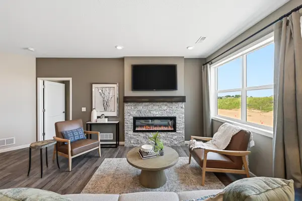 1202 Cedar LN, Montrose, MN 55363
