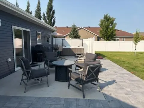 1294 Linden CT, Wahpeton, ND 58075