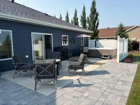 1294 Linden CT, Wahpeton, ND 58075