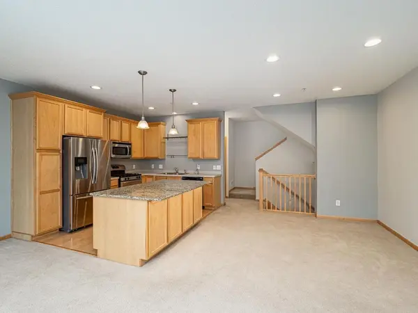 4735 Victor PATH #10, Hugo, MN 55038