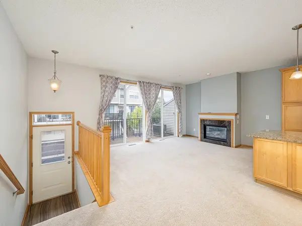 4735 Victor PATH #10, Hugo, MN 55038