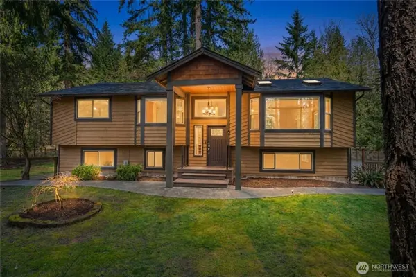 27422 SE 236th ST, Maple Valley, WA 98038
