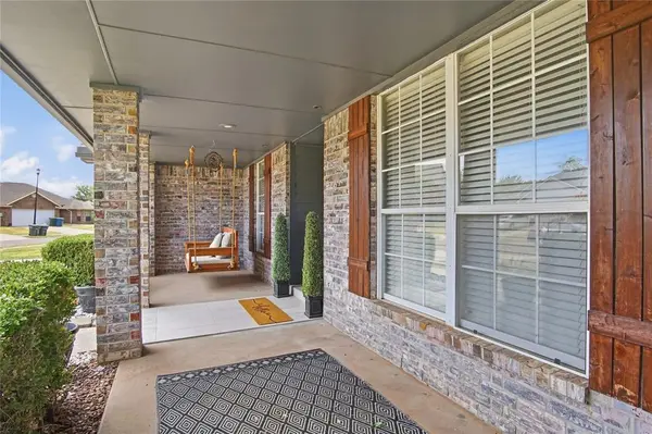 1109 Bradford PL, Edmond, OK 73012