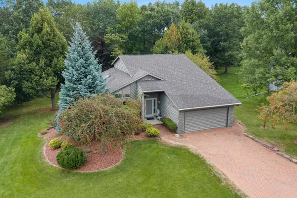 1409 N BAY HIGHLANDS DR, Green Bay, WI 54311