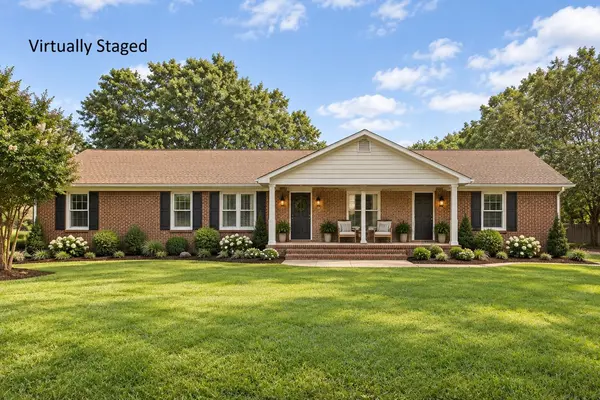 704 Redwood Cir, Columbia, TN 38401