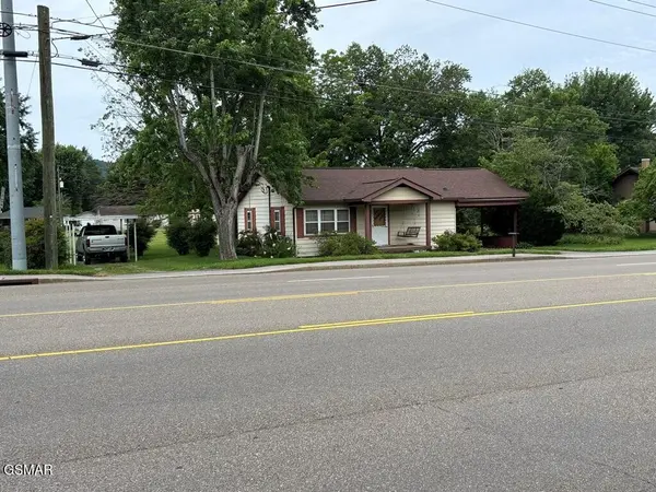 3306 Teaster Lane, Pigeon Forge, TN 37863