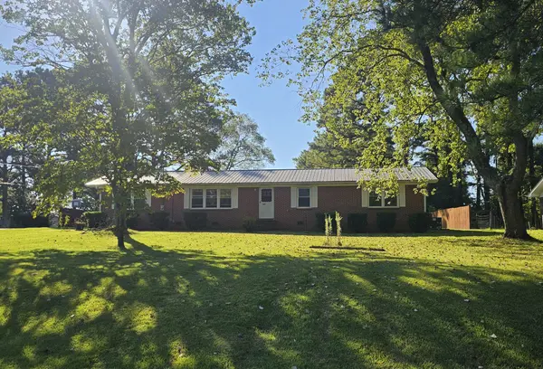 222 Orchard Ln, Winchester, TN 37398
