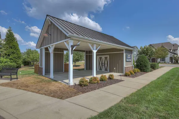 957 Innsbrooke Ave, Hendersonville, TN 37075