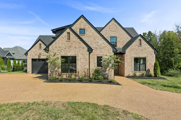 1137 Willow Springs Dr, Lebanon, TN 37087