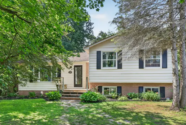 14 Pineway CT, Clearview, ON L0M 1N0