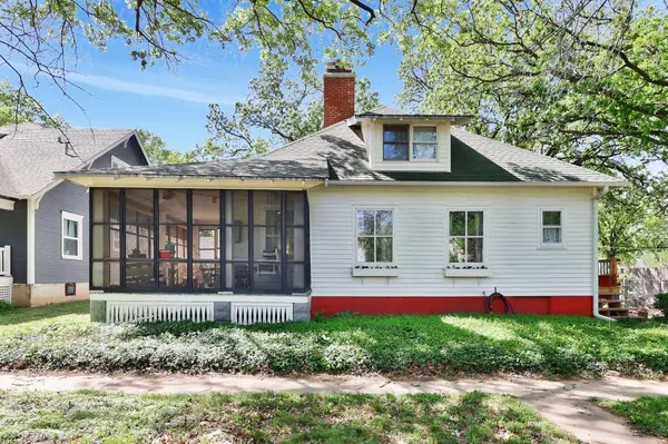 621 E 7th,  Newton,  KS 67114