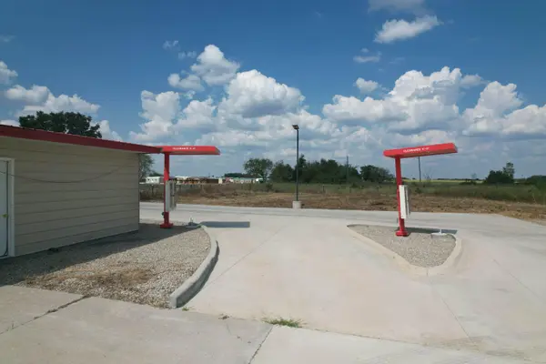 37 Enterprise DR, Seymour, MO 65746